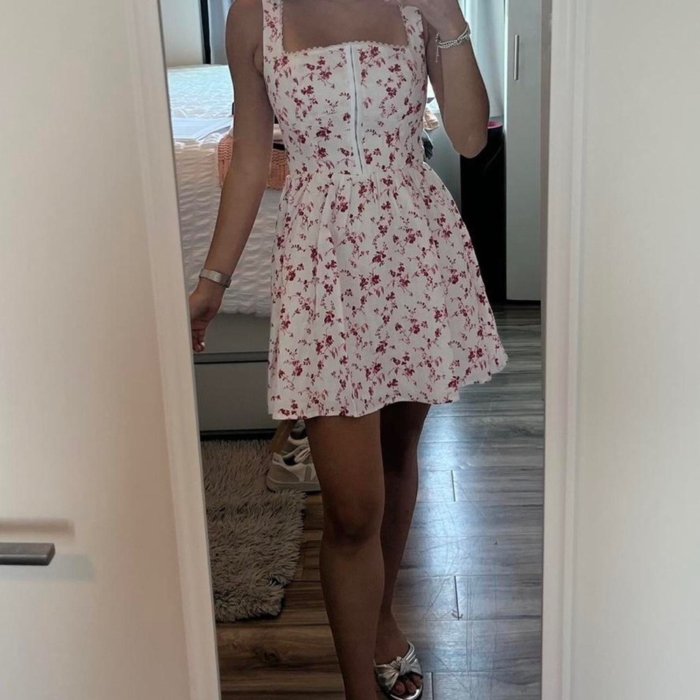 Reformation Blogger Fave Sheri Floral Linen Mini Dress in Rosalie Size 10 - Picture 6 of 6